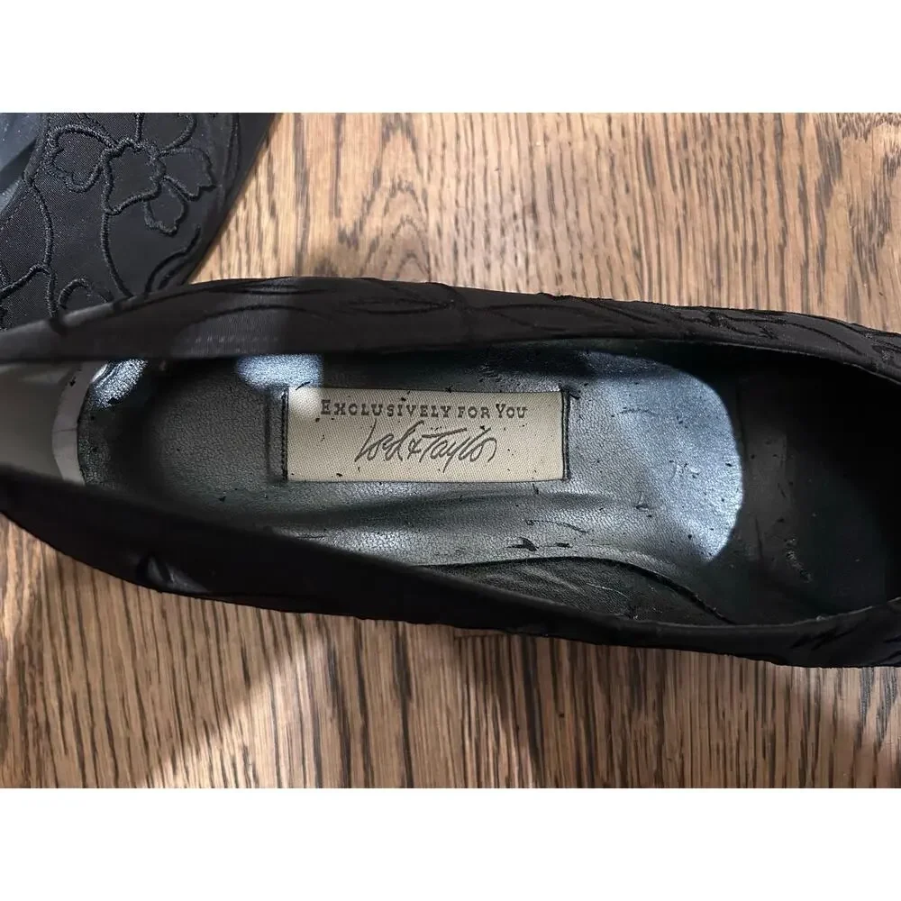 Vtg Lord & Taylor Exclusively for You Embroidered Black Floral Block Heels 9